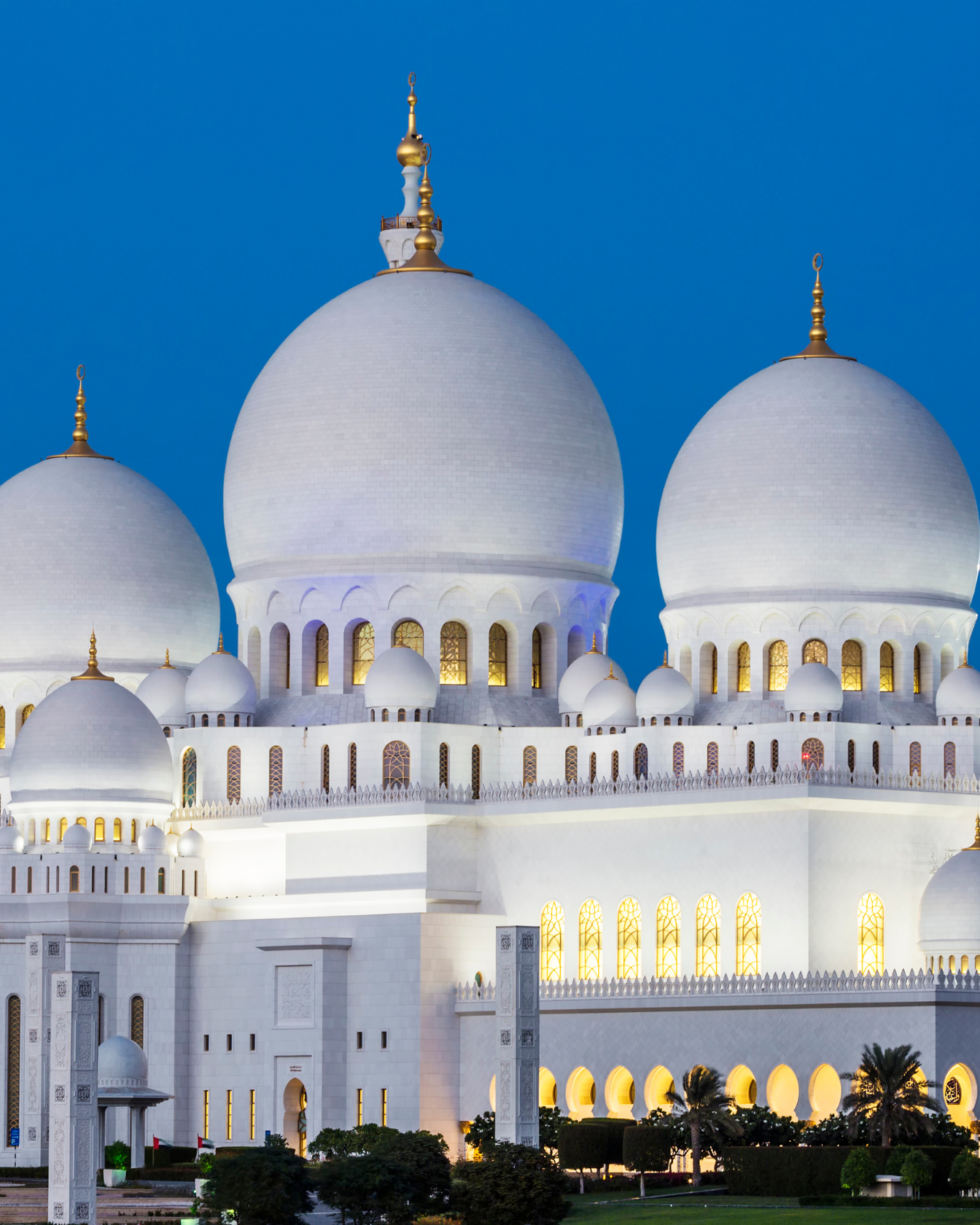 The Sheikh Zayed Grand Mosque in Abu Dhabi
